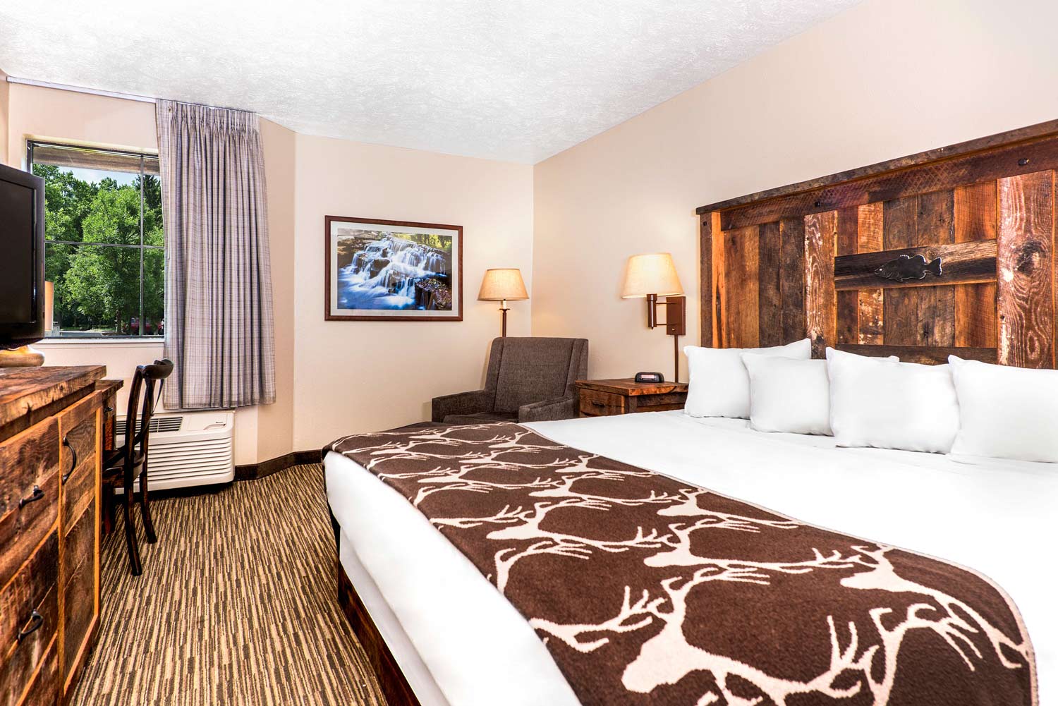 Bass Pro Shops Angler’s Lodge Hotel and Resort in Springfield, MO